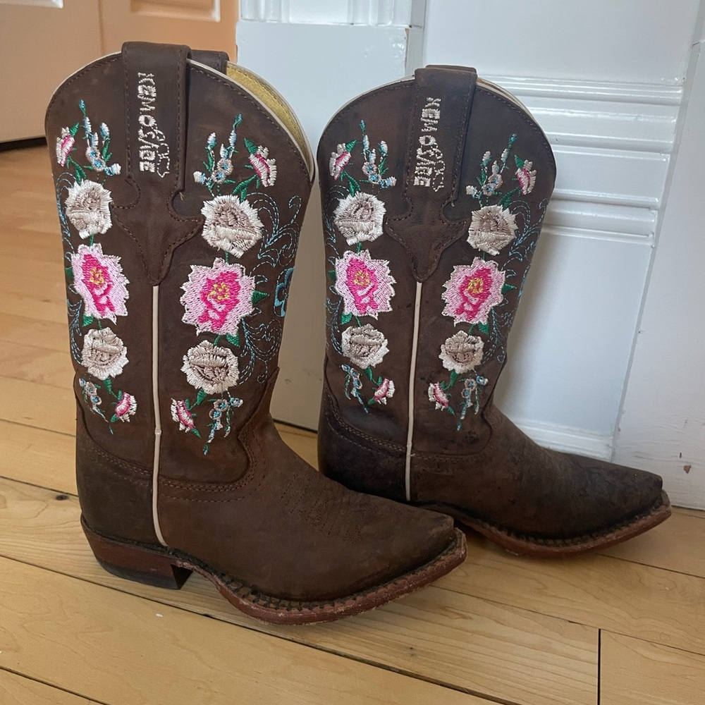 Kids Brown Floral Embroidered Boots